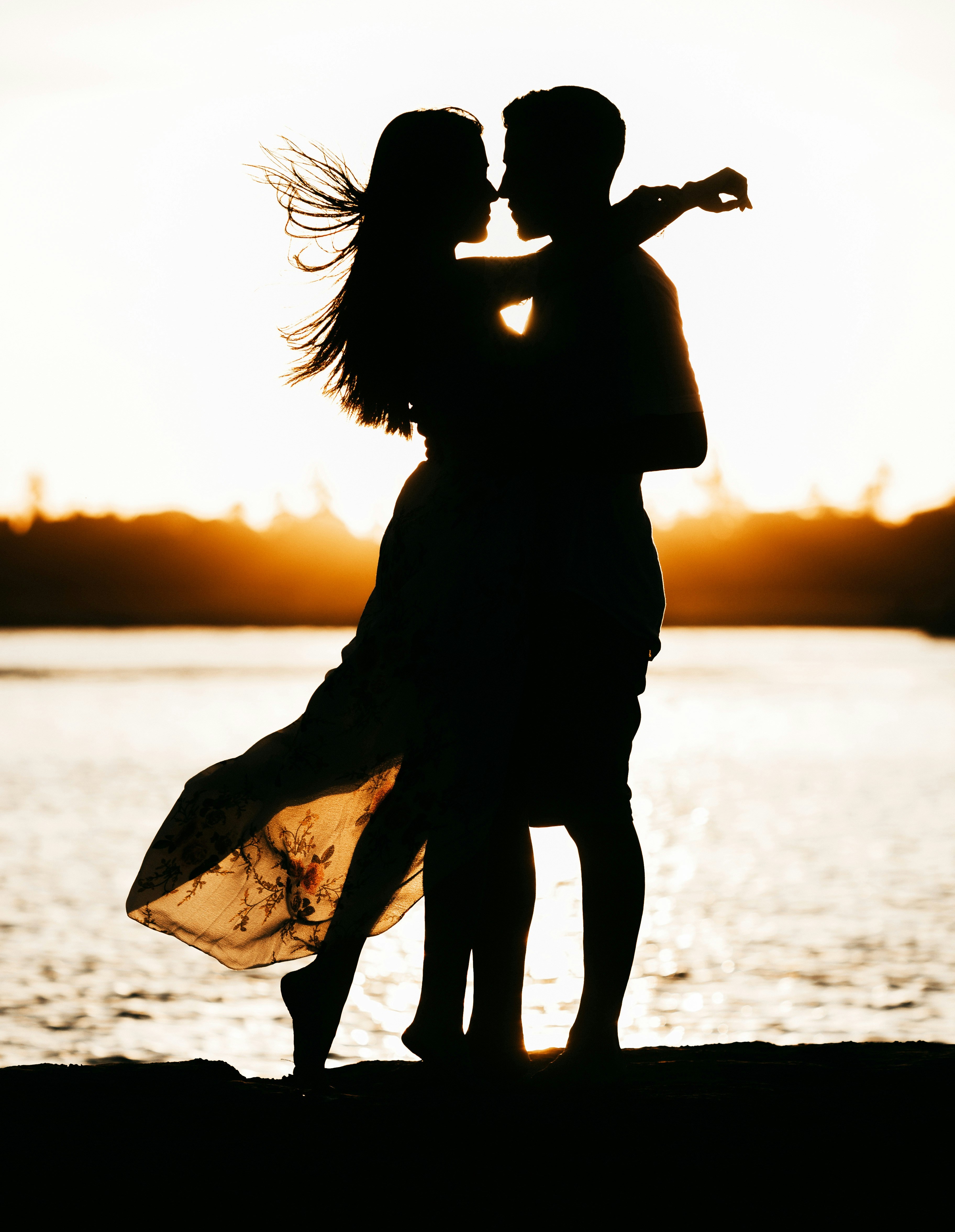 Beach couple representing better communication